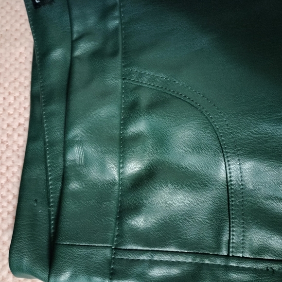 Women's Green Leather Pants - Picture 7 of 9